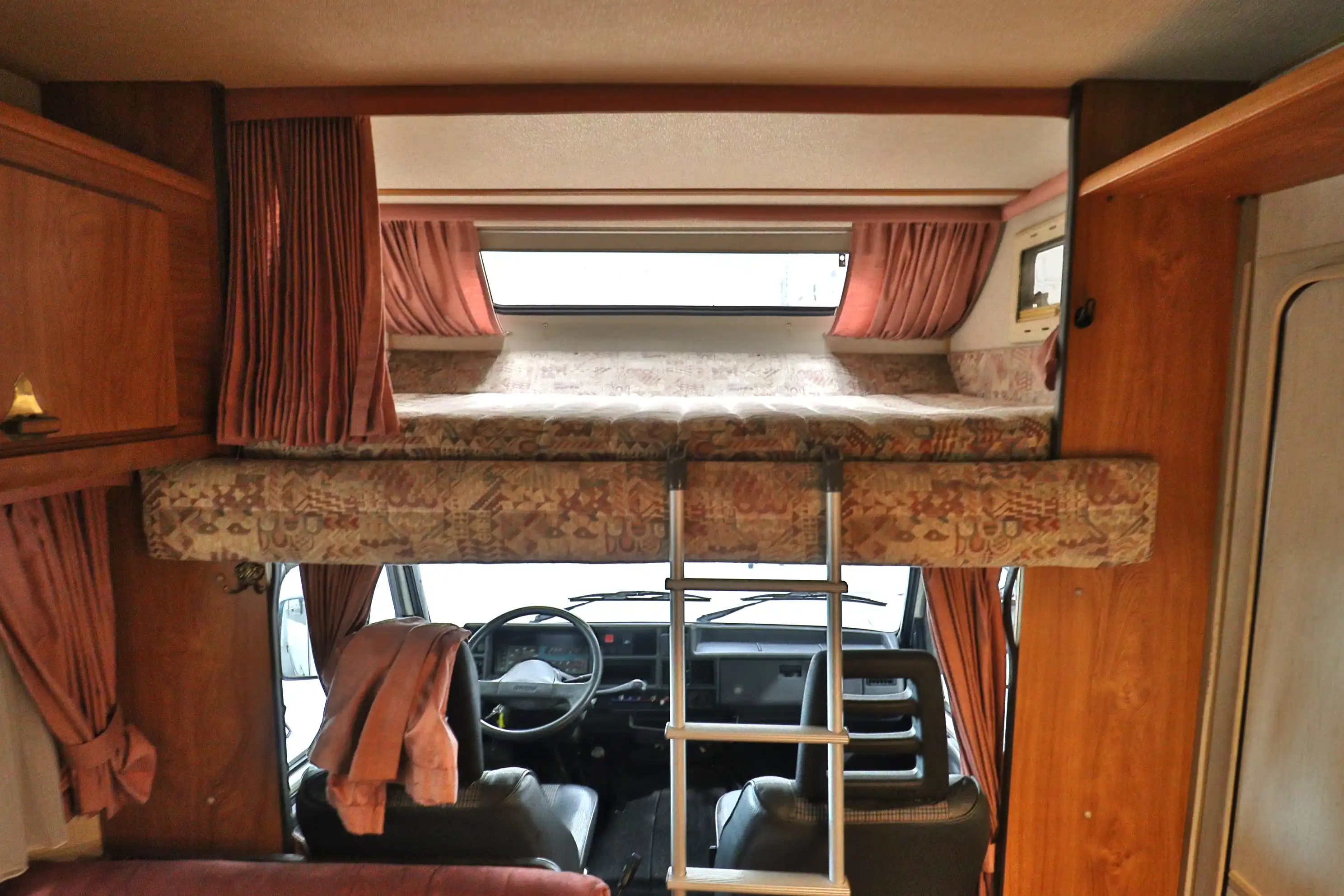 HYMER-ERIBA Camp 64 beim Wohnmobilpark in Bad Honnef kaufen